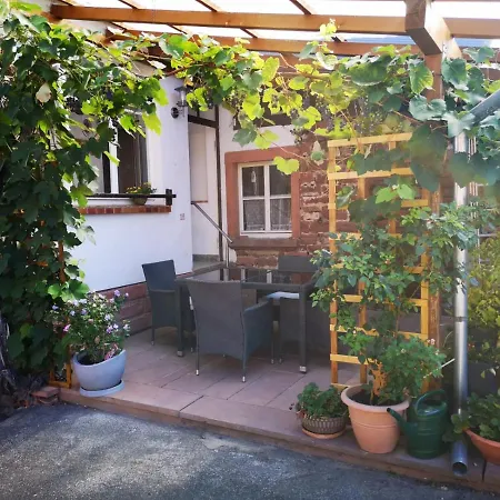 Apartment Gemuetliches Sandsteinhaus Buergstadt